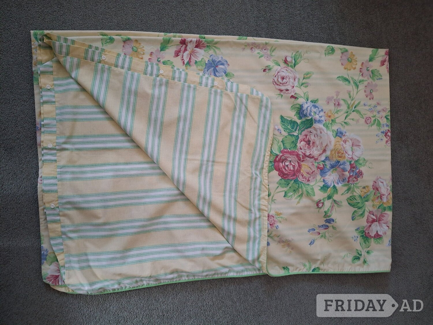 2 x single bed sets inc. duvet cover, fitted sheet, curtains etc in Eastbourne