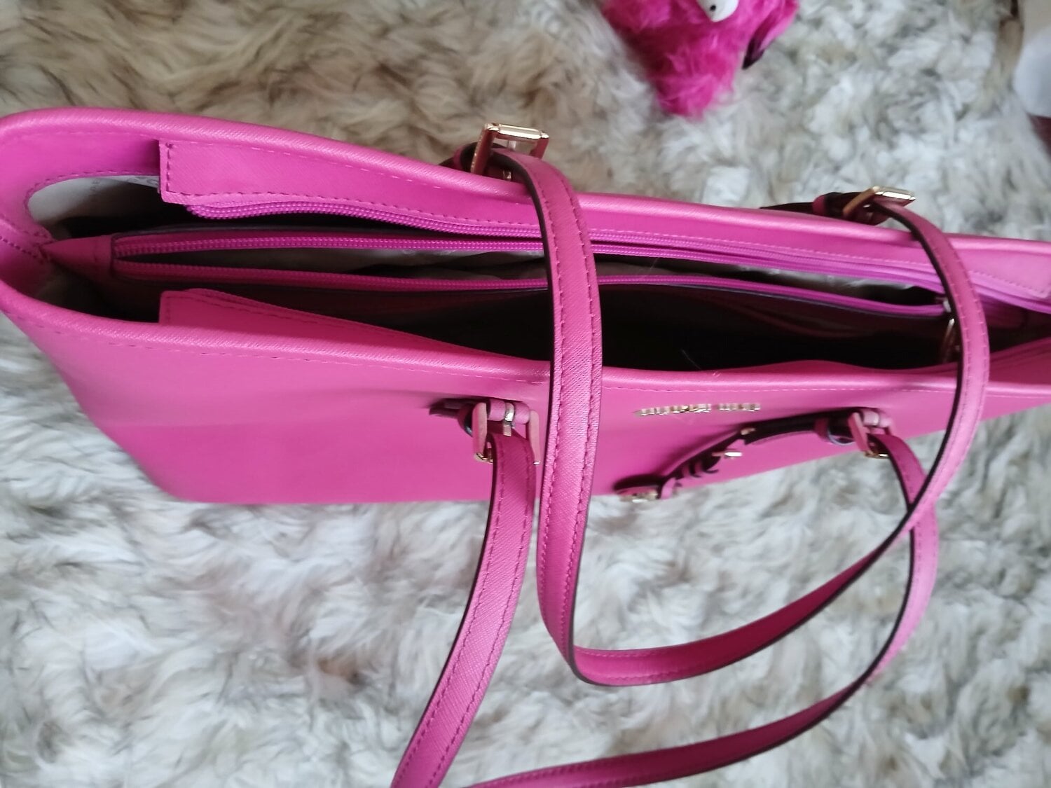 Michael knors 2 bags 2 purses Tunbridge wells £230 - Clothing, Footwear & Accessories in Tunbridge Wells