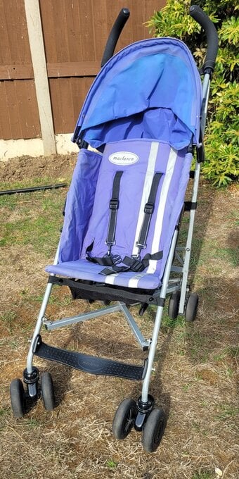 Maclaren push chair..............