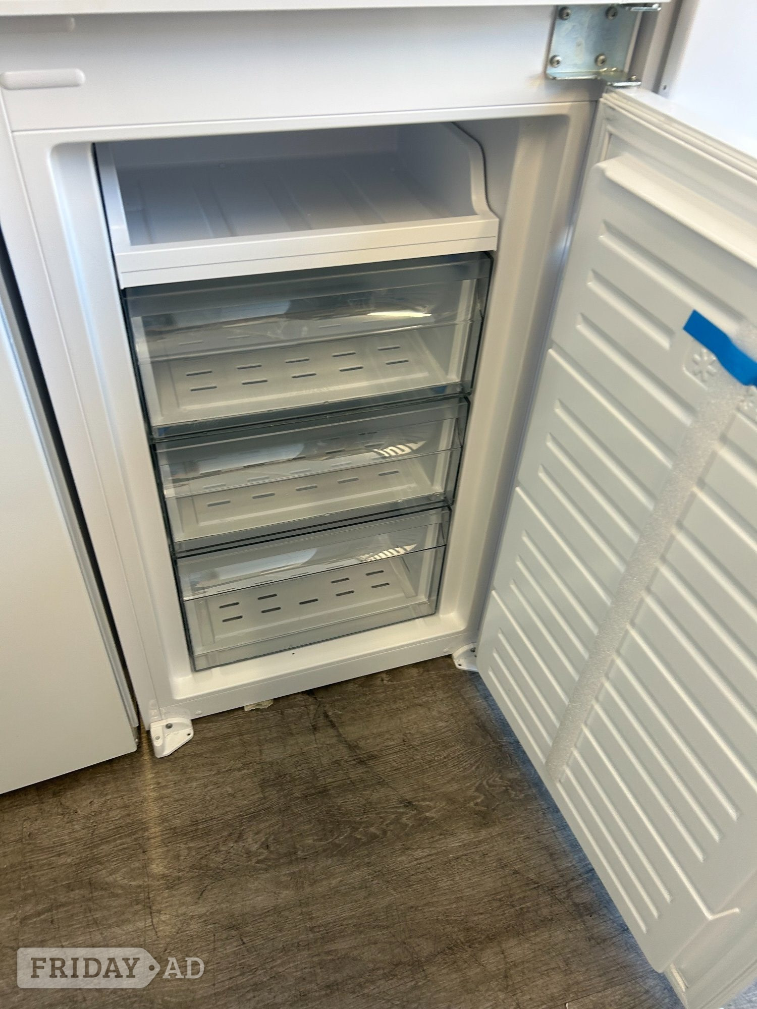 St. Leonards-On-Sea ALTIMO INTEGRATED FRIDGE FREEZER BRAND NEW