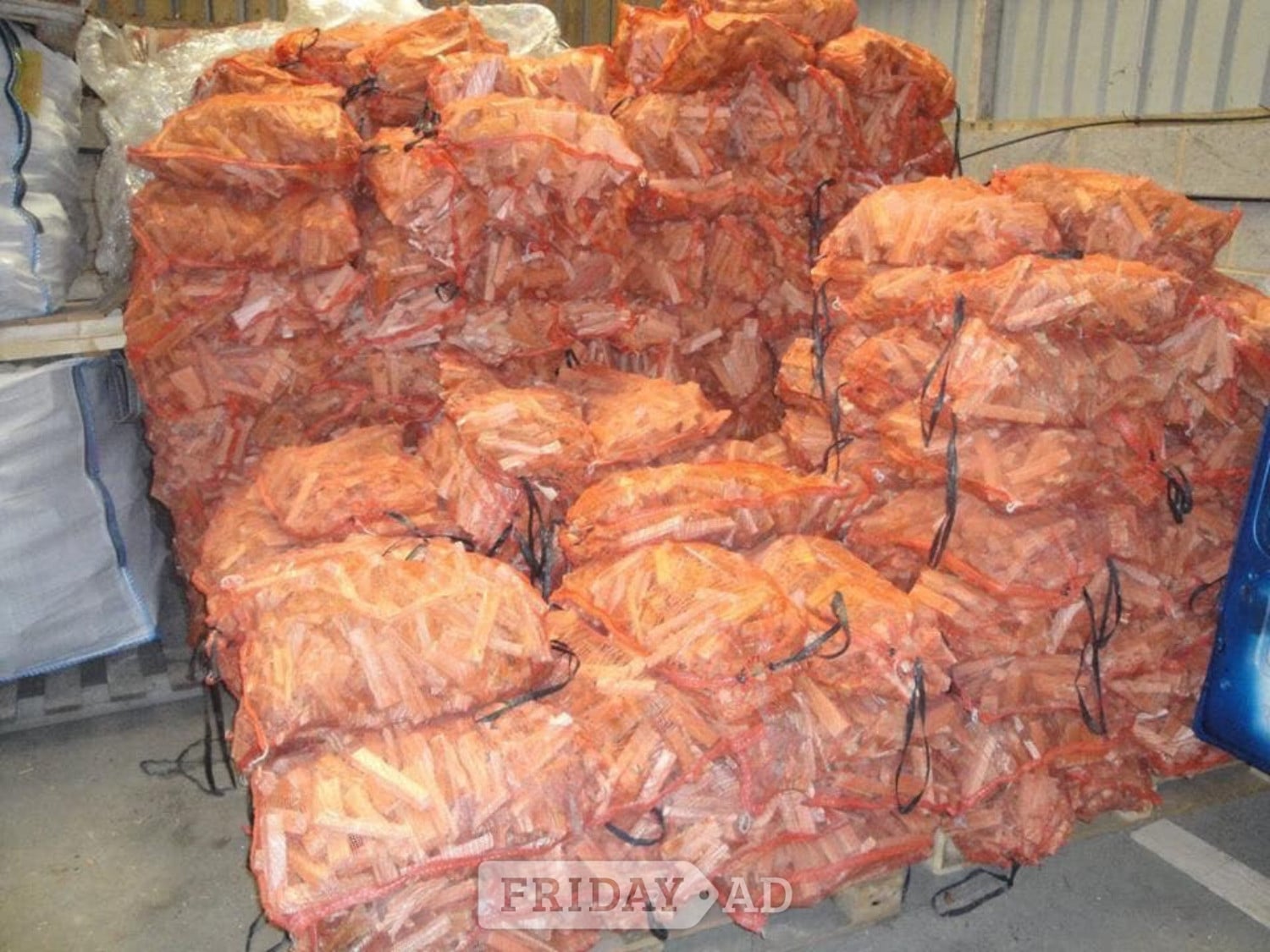 Robs Logs dry and seasoned hardwood logs & kindling - Heating & Cooling