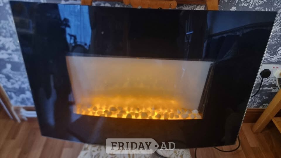 Electric wallmount fireplace