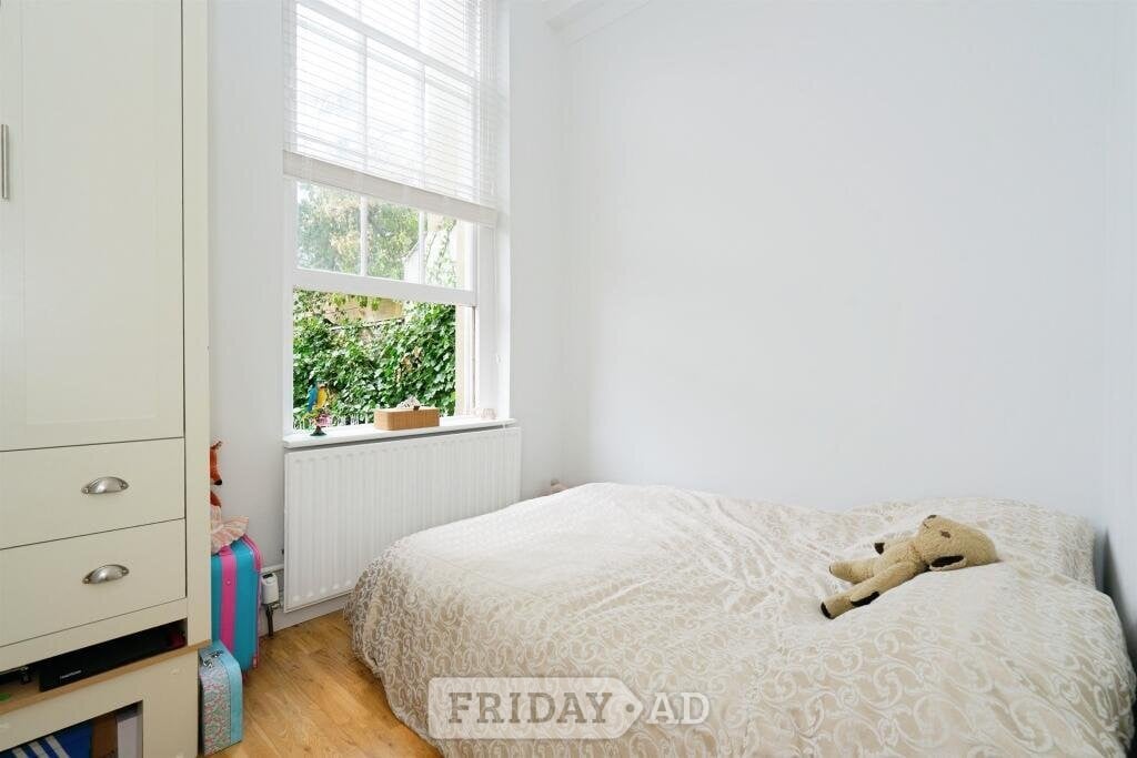 Two Lovely bedroom available. 