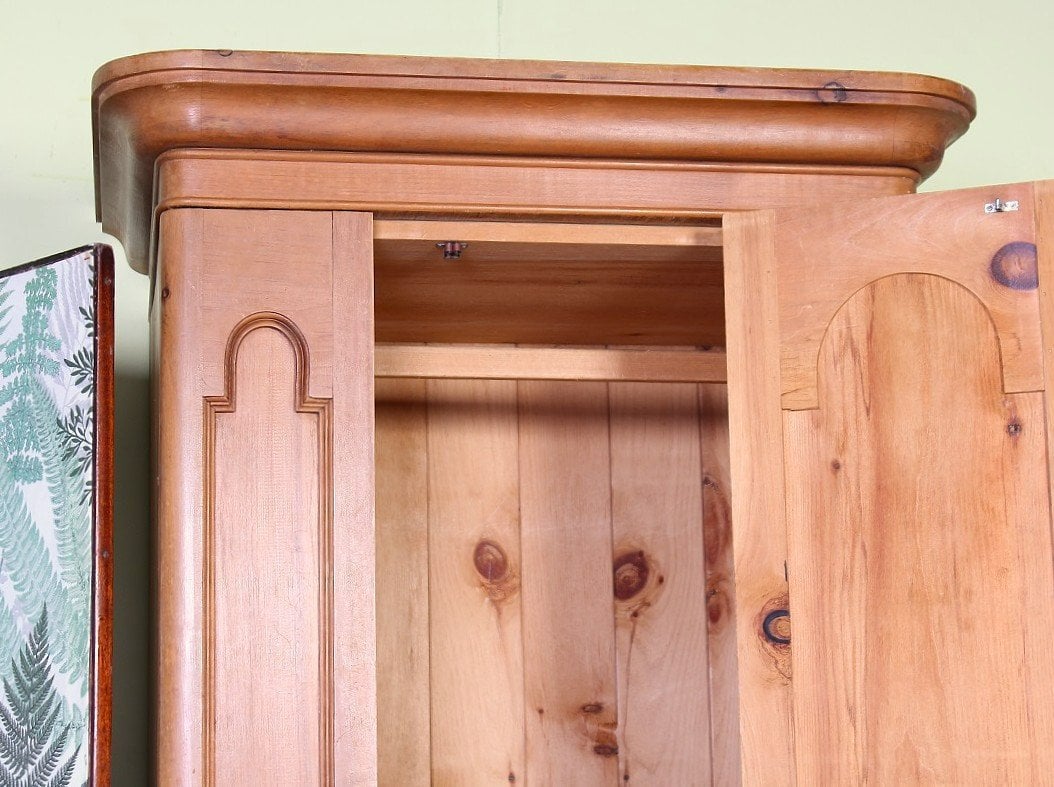 UK Delivery - Traditional Antique Style Farmhouse Pine Wardrobe