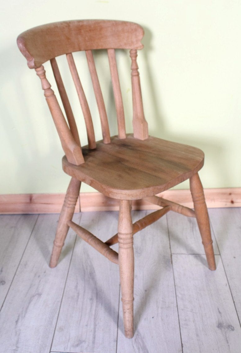 UK Delivery - Set Of 6 Very Rustic Old Solid Farmhouse Chairs - Furniture in Hailsham