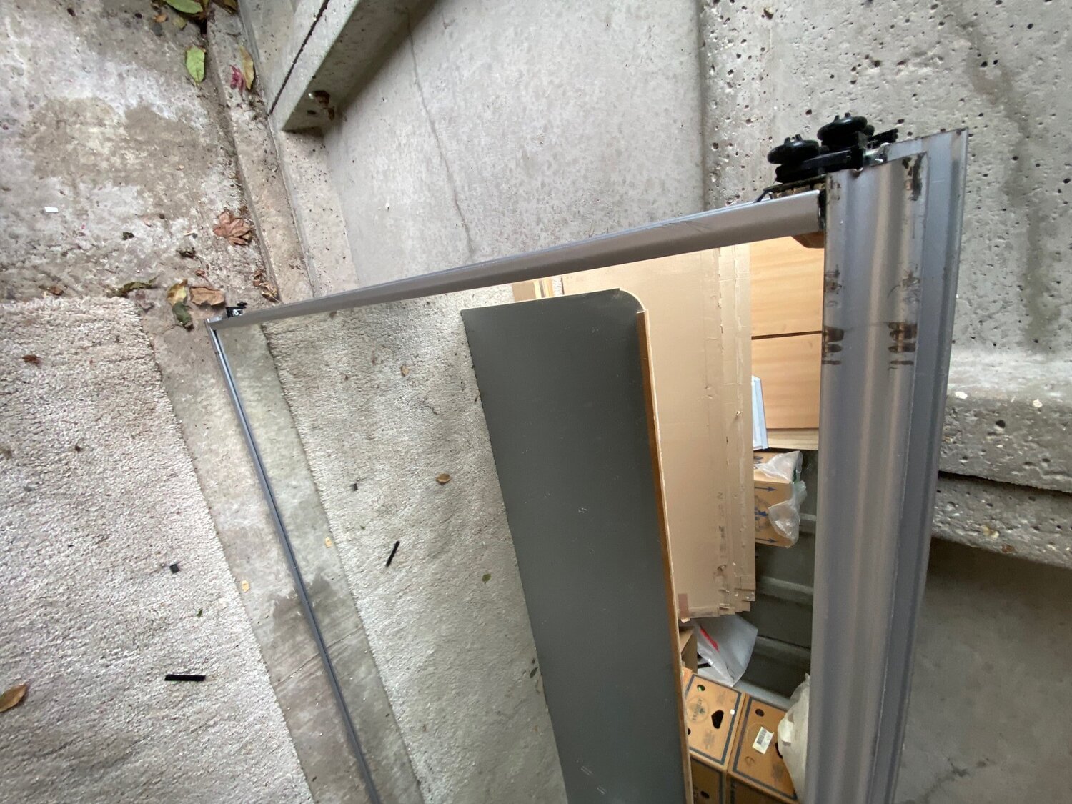 Glass mirror long length 2 sliding doors wardrobe 243cms x 107cms - Furniture in Harrow