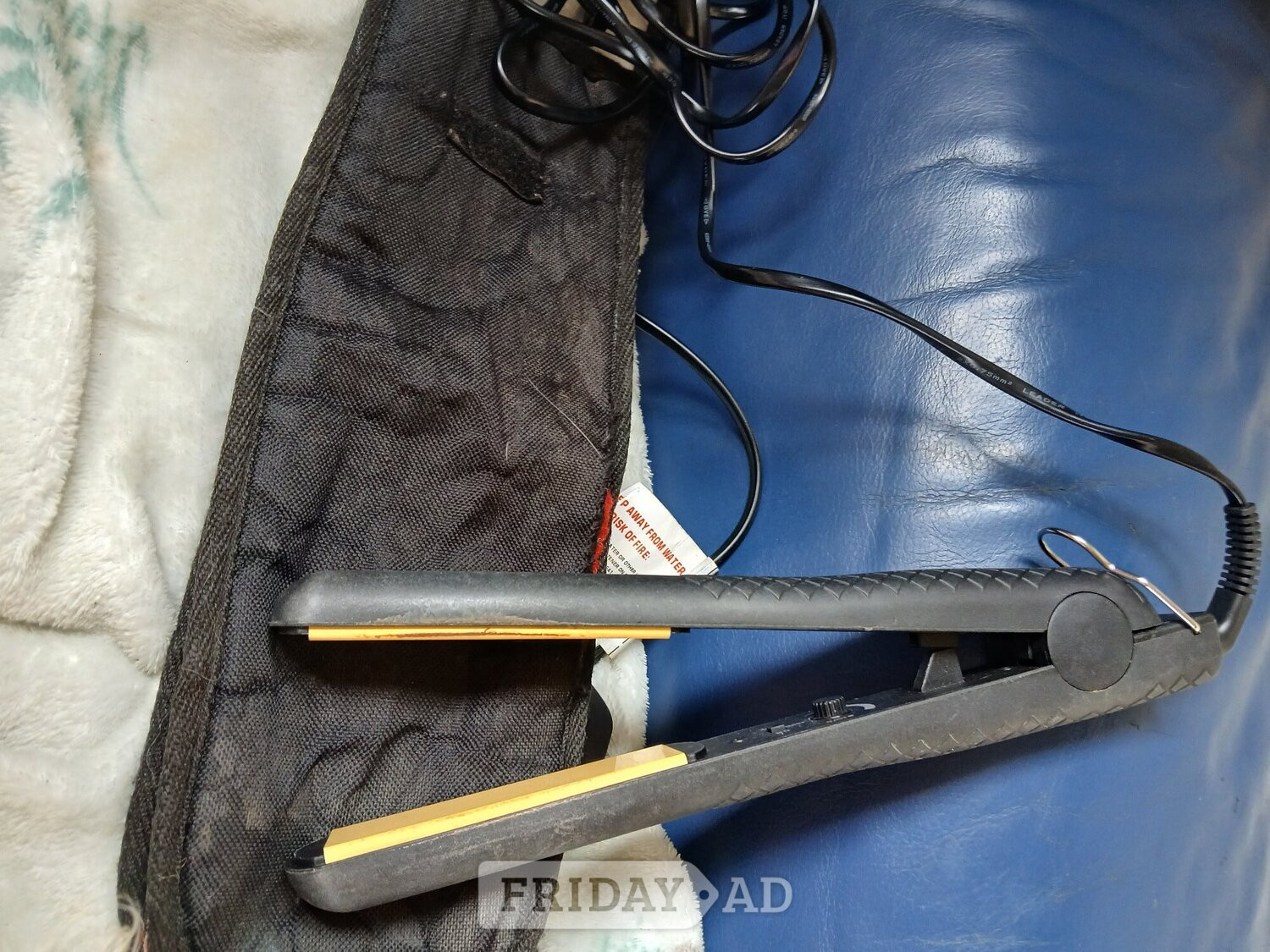 Tunbridge Wells Hair straighteners with case
