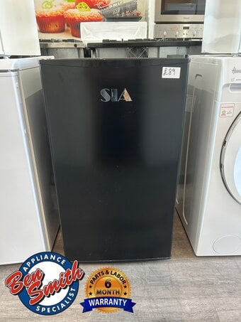SIA UNDERCOUNTER FREEZER