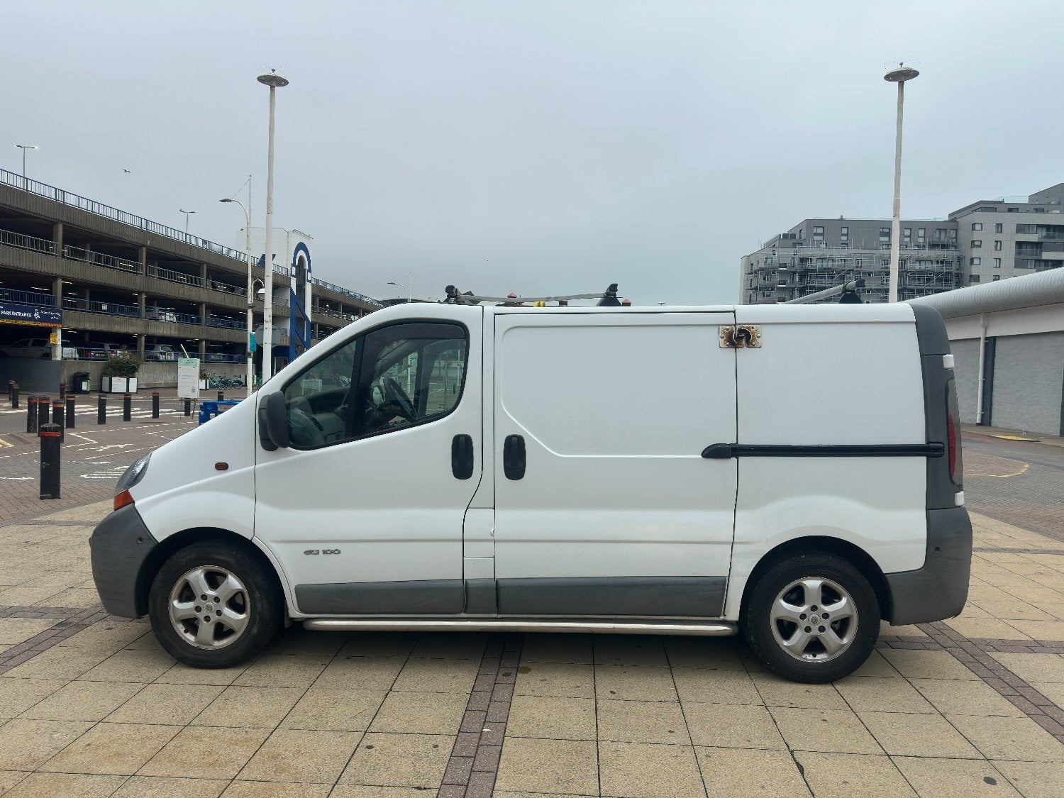 [ berth ]Renault Trafic