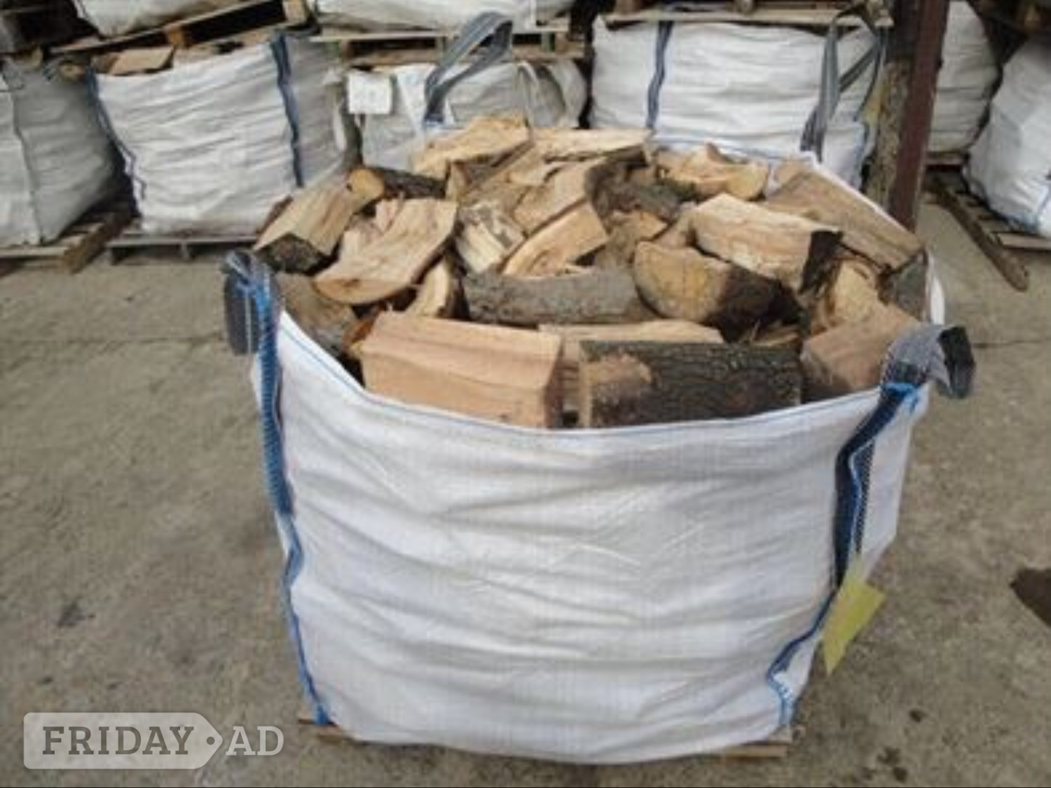 Robs Logs dry and seasoned hardwood logs & kindling