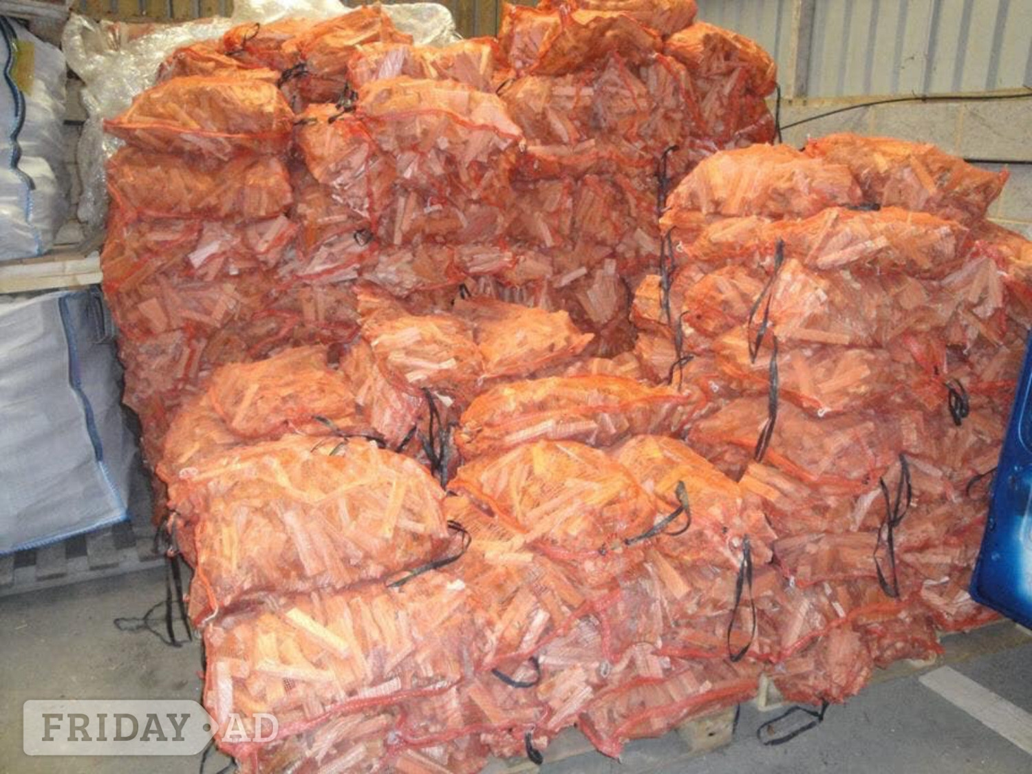Robs Logs dry and seasoned hardwood logs & kindling - Heating & Cooling