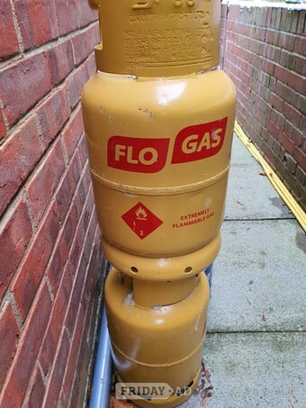 FULL FLOGAS BUTANE 21MM GAS BOTTLE 7KG (FULL) £59.99