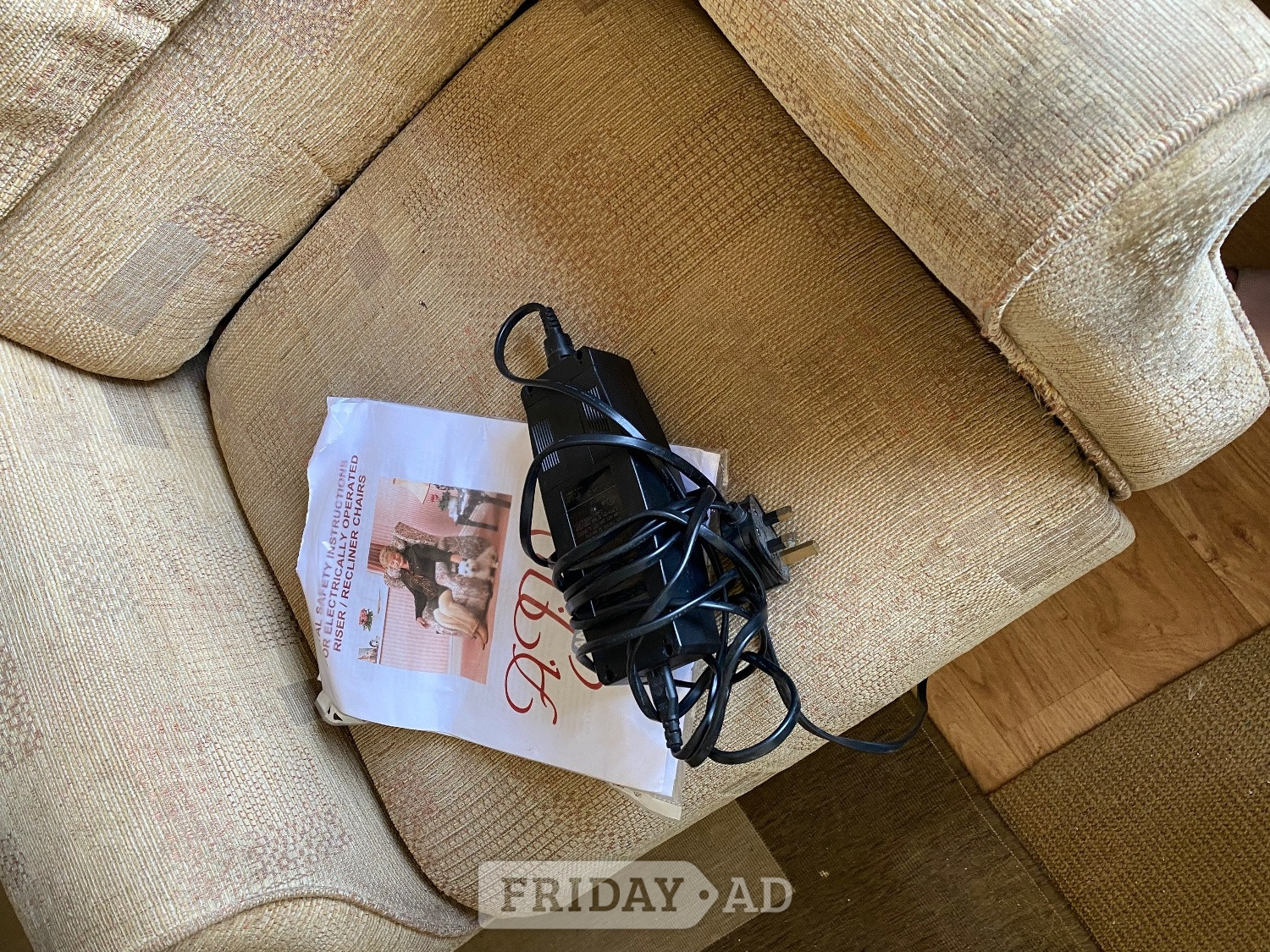 Riser recliner chair