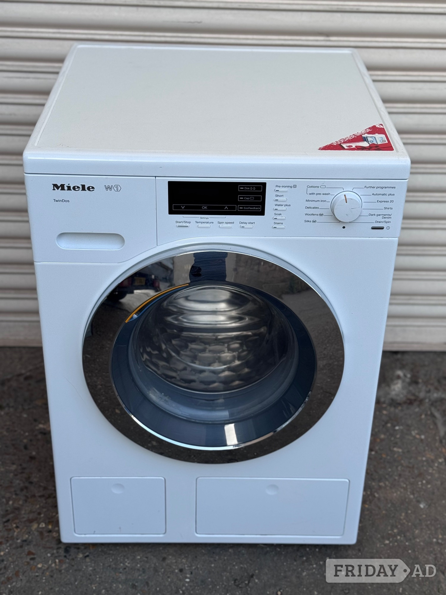 Miele TwinDos 8kg washing machine 1600rpm 3 months warranty in Romford