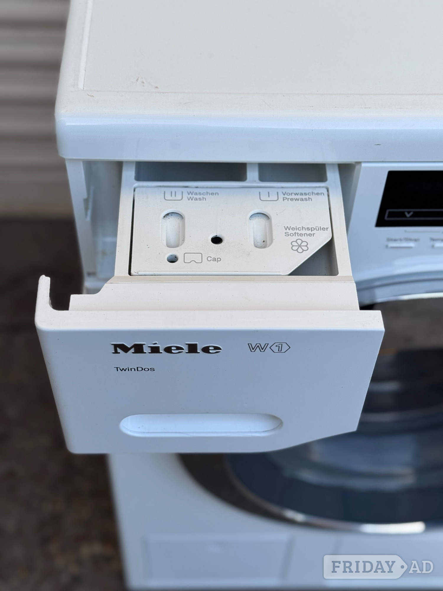 Miele TwinDos 8kg washing machine 1600rpm 3 months warranty - Home Appliances in Romford