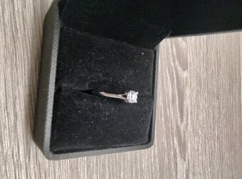 BEAUTIFUL H SAMUEL 9CT WHITE GOLD .25CT DIAMOND RING COST £799 NE