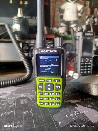 Baofengs New Mini 5 Ham HT UV Bluetooth Green/Black Edition