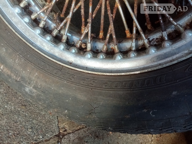 Wire wheels and tyres Jag e type in Caterham