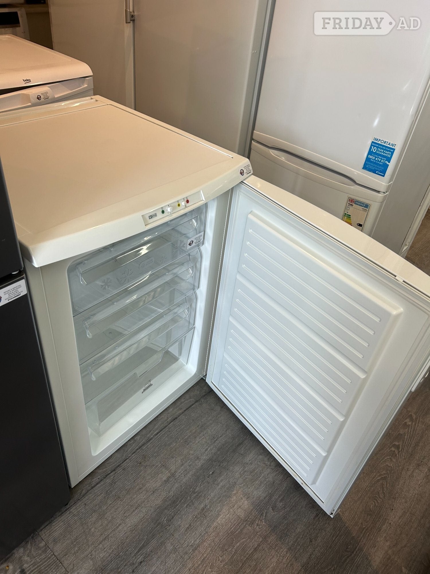 ZANUSSI UNDERCOUNTER FREEZER