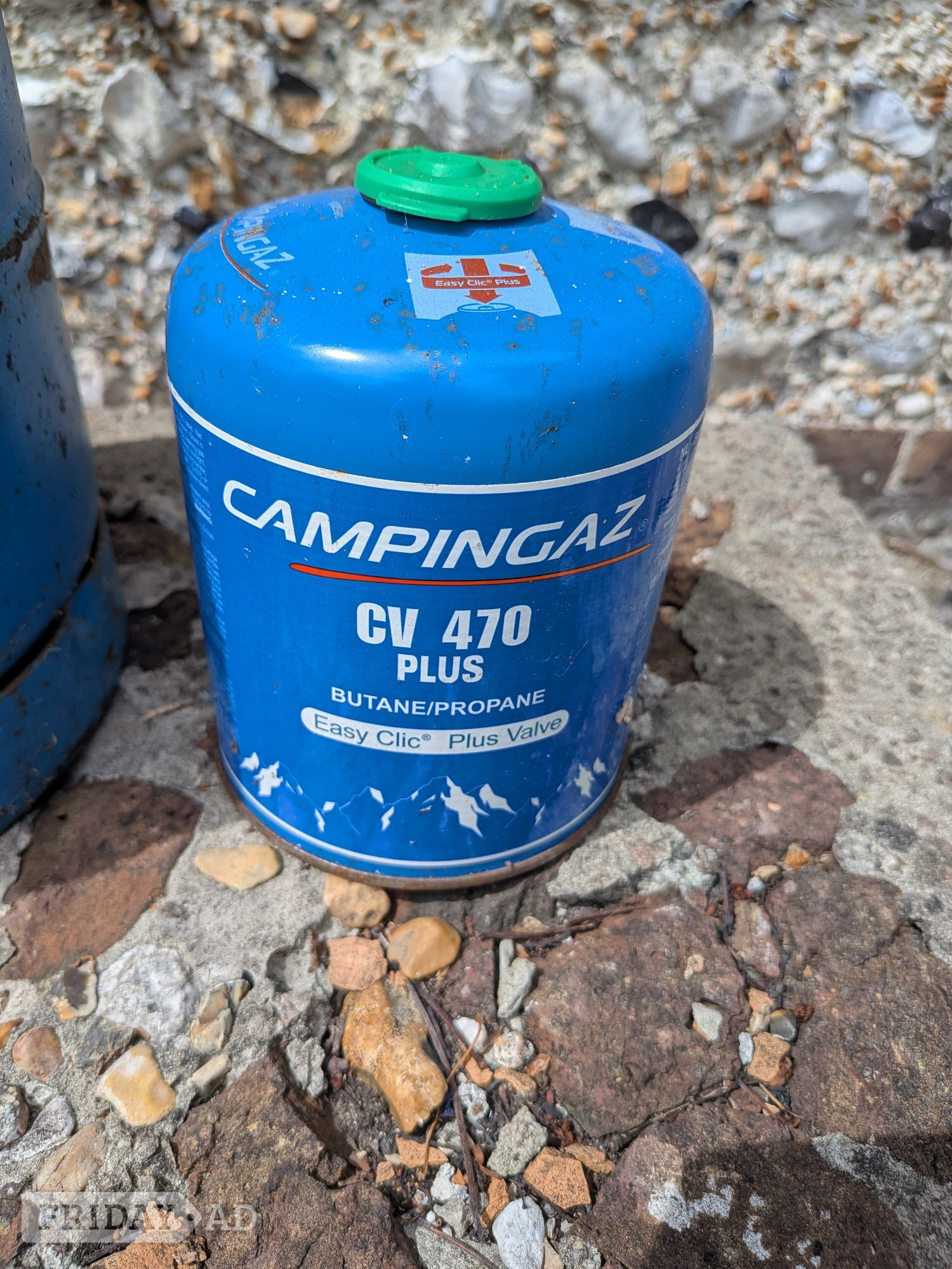 Propane calor gas cylinder 13 kg and two smaller camping gas cyliners - Garden in Brighton