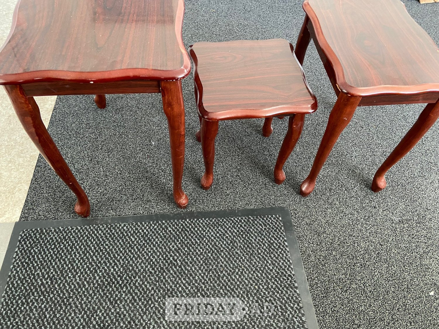 Nest of small 3 wooden tables - Furniture in Harrow