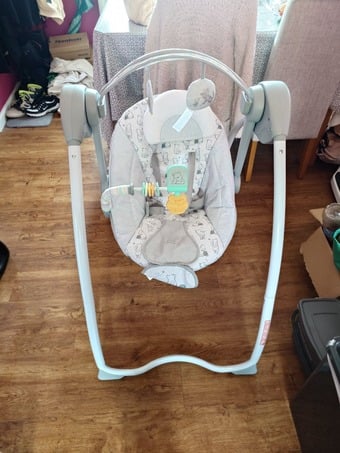 Bright Starts Winnie the Pooh Swing Chair