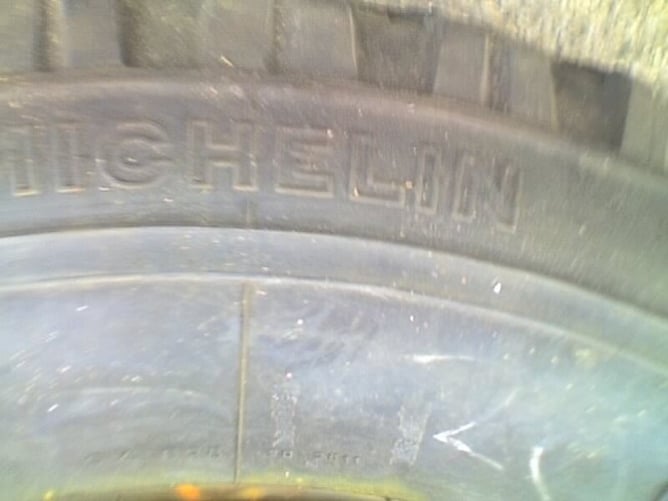 Land Rover Discovery Wheel & 205 x 16 Tyre - Parts & Accessories in Waterlooville