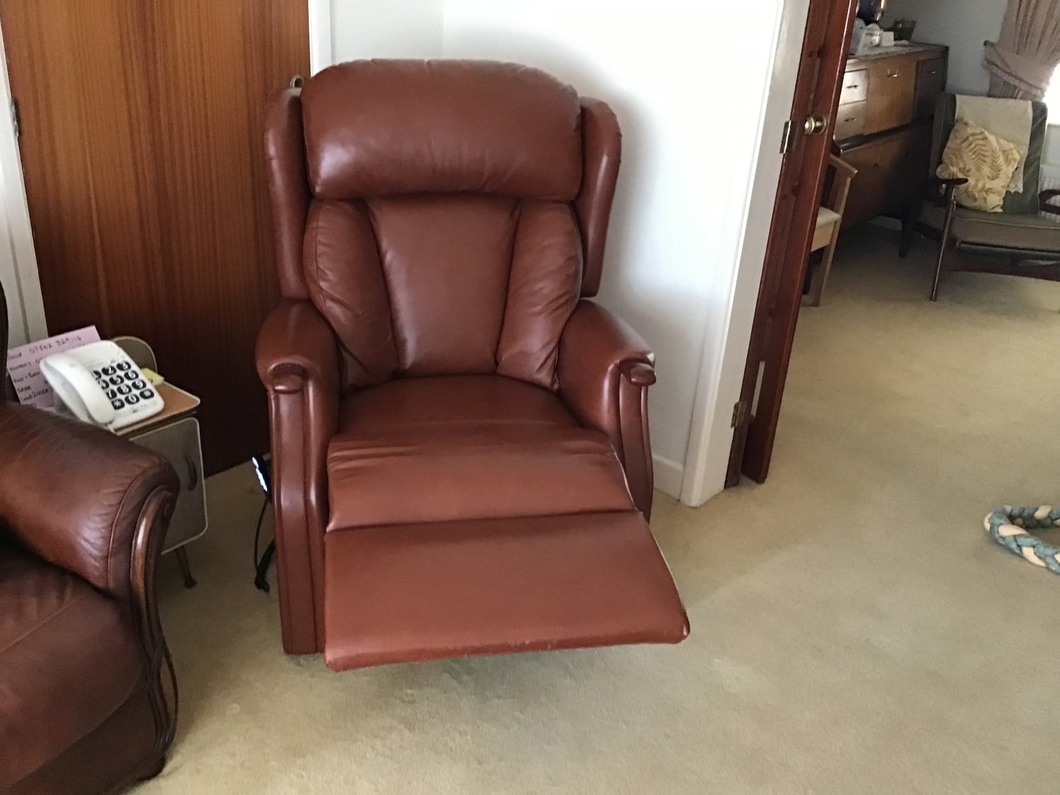 As new leather Celebrity Grande riser/recliner chair - Furniture in Swindon