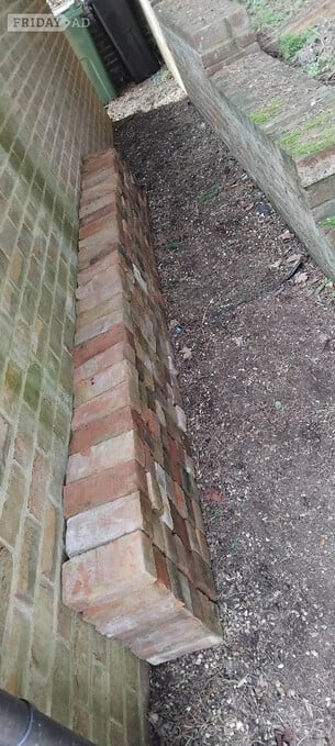 200 Used Bricks