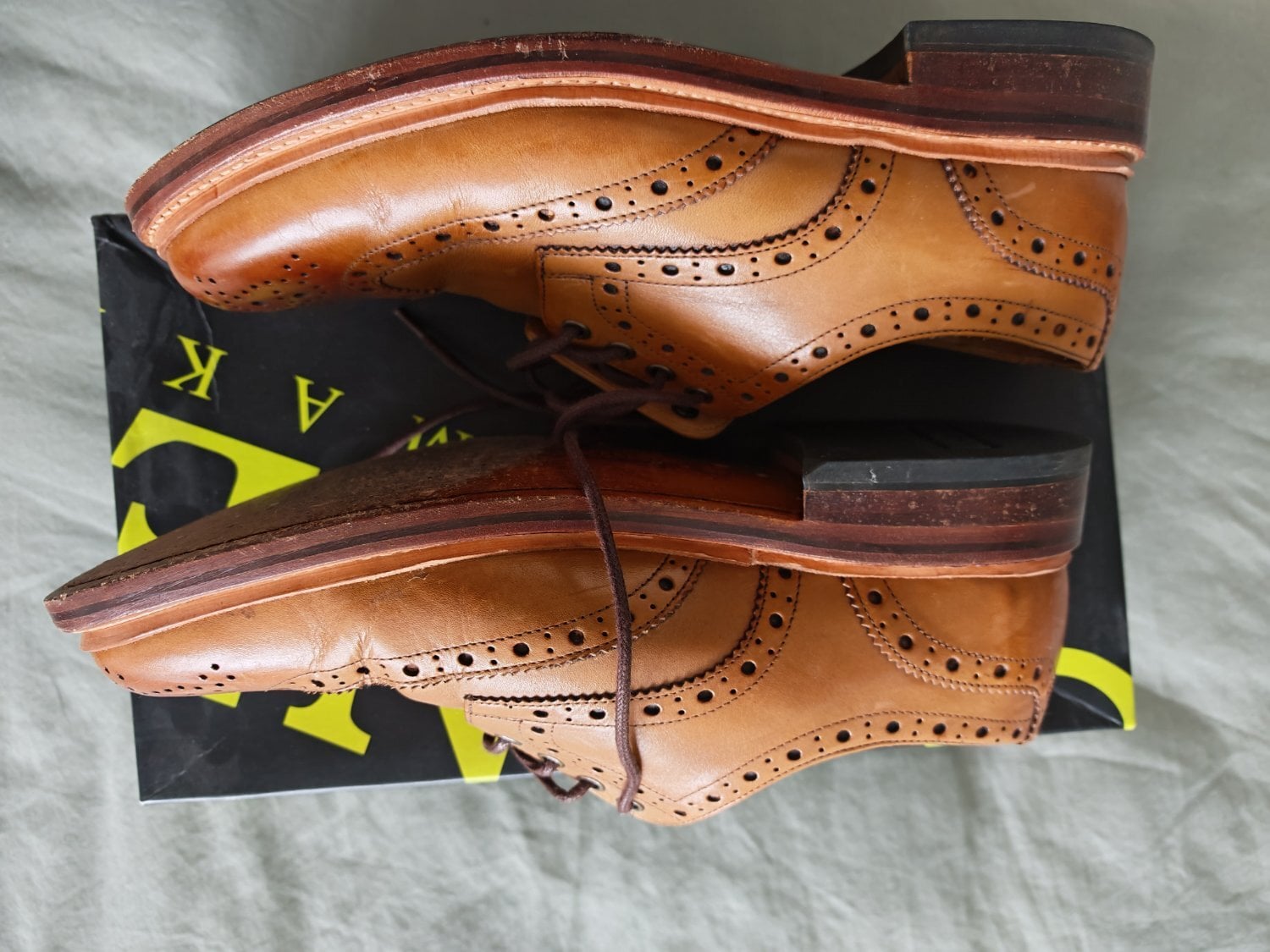 Milford style tan leather shoes (UK 8.5) - Clothing, Footwear & Accessories in Horley