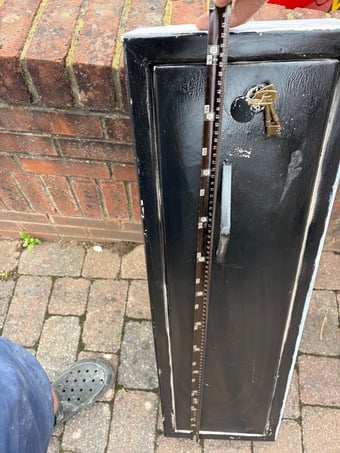 Three quarter gun cabinet 