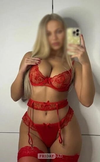 Have fun with our super sexy blonde Vicky tonight in Sussex!