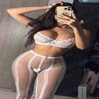 Take this sexy Babe Ivy out for a test drive tonight!! 