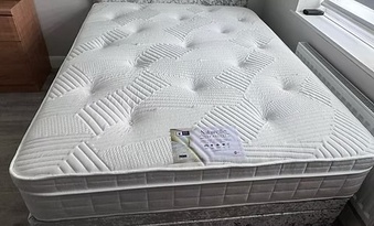 4 FOOT NATURELLE 1000 POCKET MATTRESS 2 DRAWERS BASE & HEADBOARD 