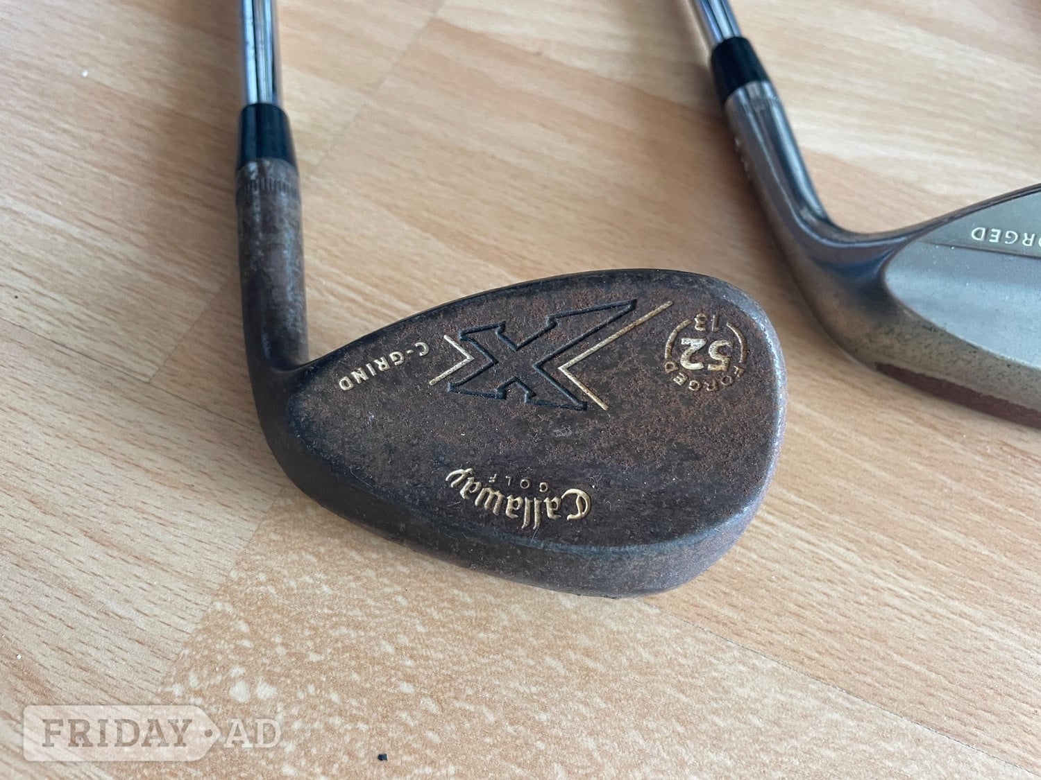 TAYLORMADE GOLF CLUBS  - Sports Equipment