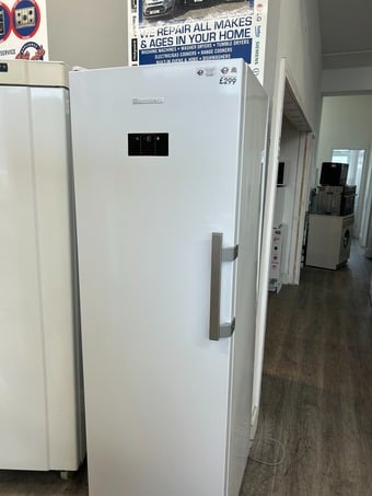 BLOMBERG TALL FREEZER