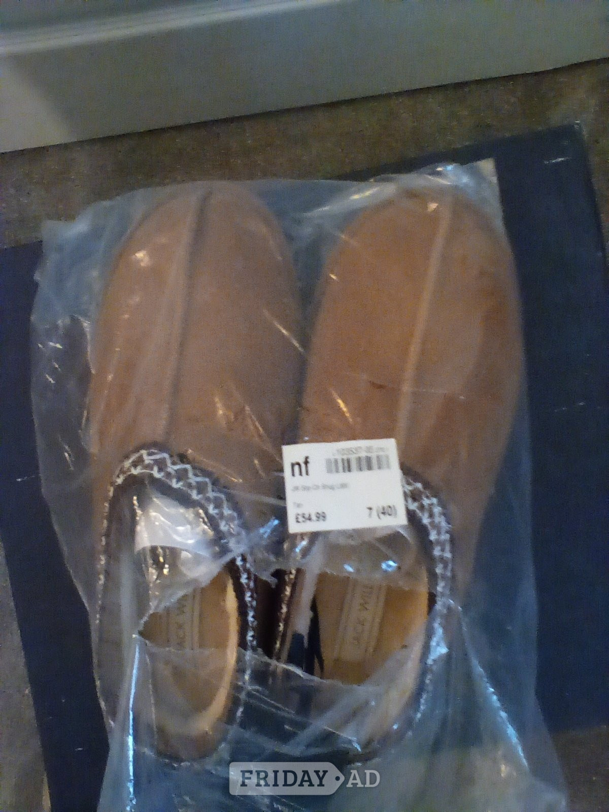 Womens snug bootie slippers brand new size 7(40) cost £54.99