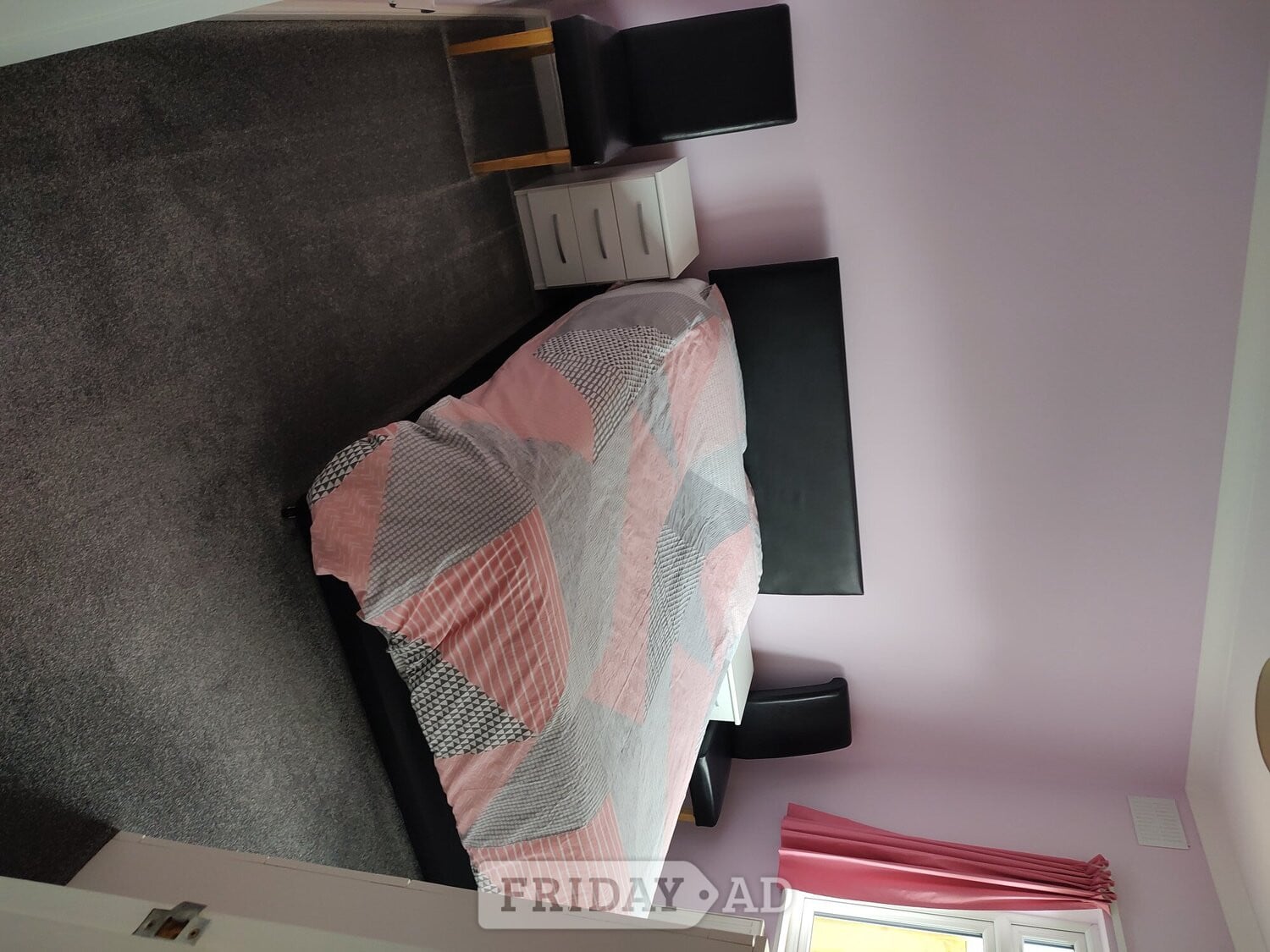 ROOM FOR RENT SINGLE FEMALE ONLY WESTCLIFF ON SEA ESSEX  in Westcliff-On-Sea