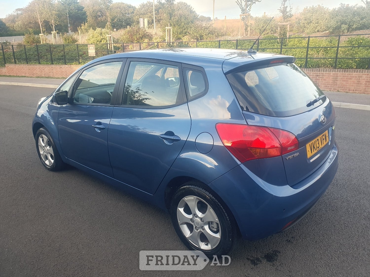[ berth ]Kia Venga