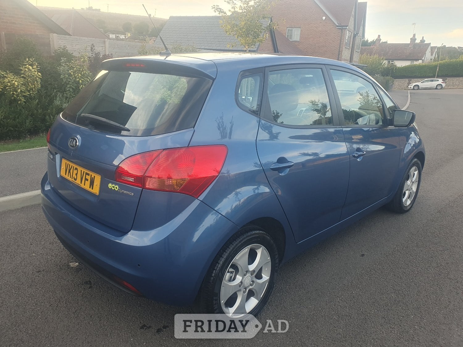 KIA VENGA 1.4 ECODYNAMICS, 12 MONTHS MOT,37,000 GENUINE MILES FSH - Cars in Brighton