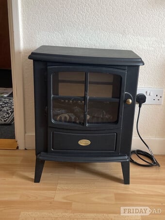 Black electric fireplace heater 