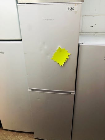 Daweoo frost free fridge freezer in fully functional 
