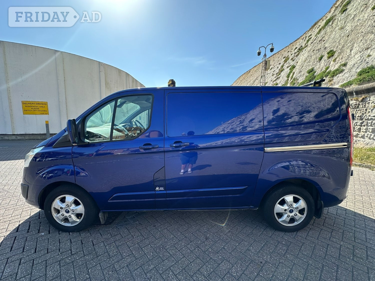 [ berth ]Ford Transit Custom