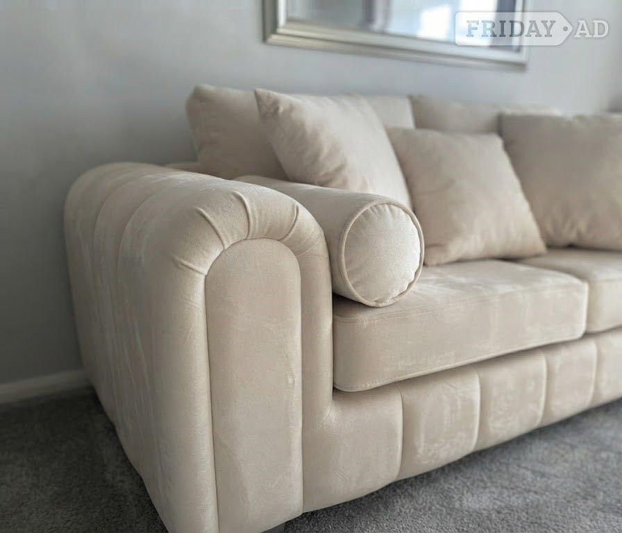 Lilly 3+2 Seater Sofa – Soft & Classic Comfort Lilly || Cash On D