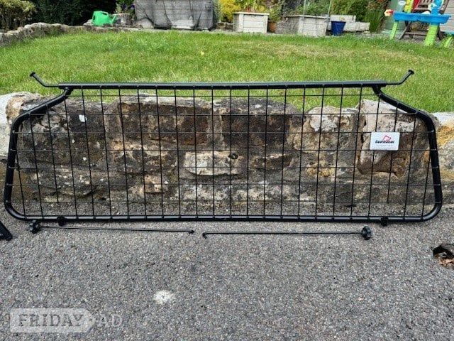 Guardsman Dog Guard and Divider - as new