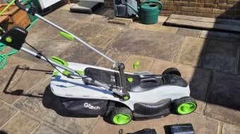 Gtech Lawnmower - Battery operated