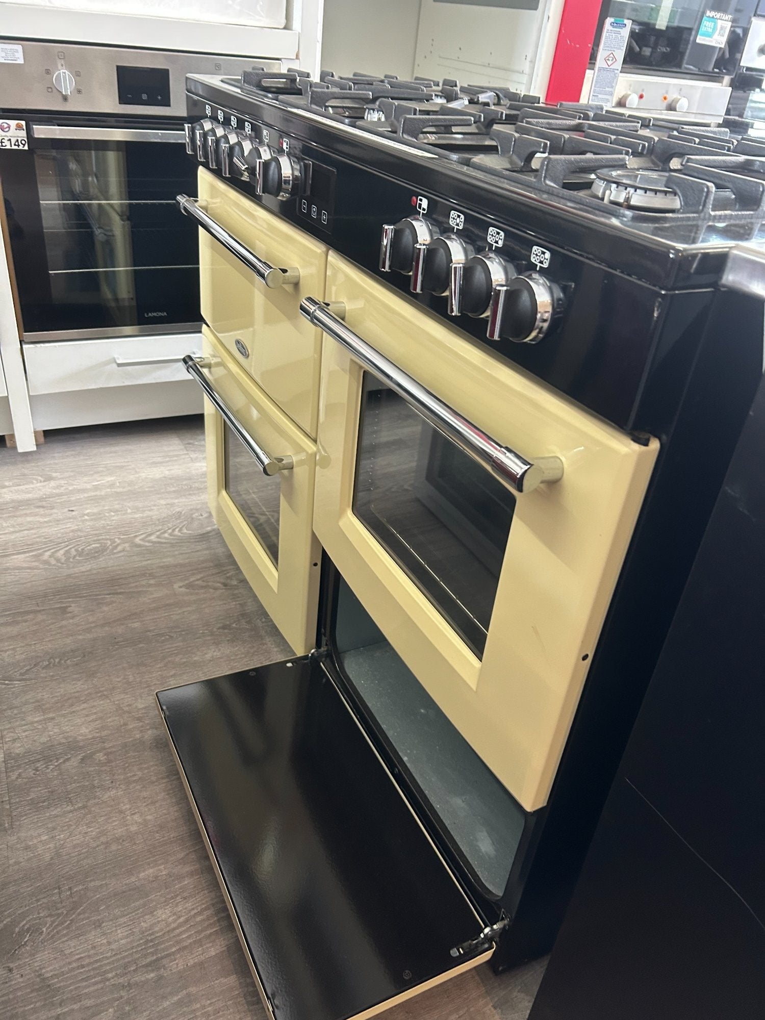 BELLING FARMHOUSE DUEL FUEL RANGE COOKER - Home Appliances in St. Leonards-On-Sea