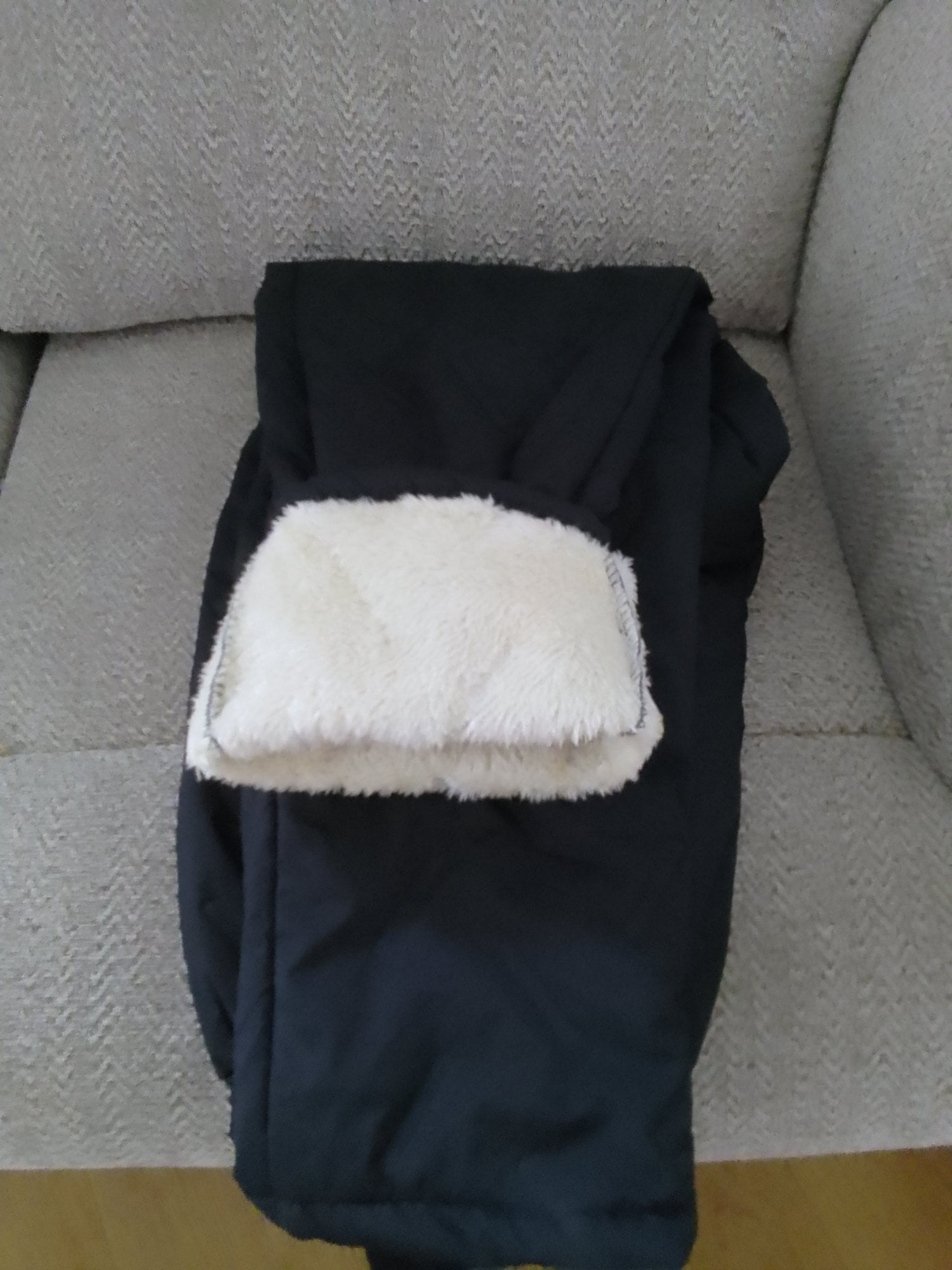Unisex fleece lined trousers.