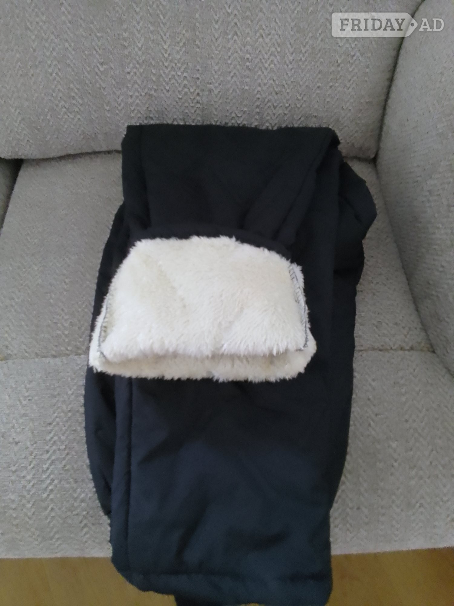 Unisex fleece lined trousers.