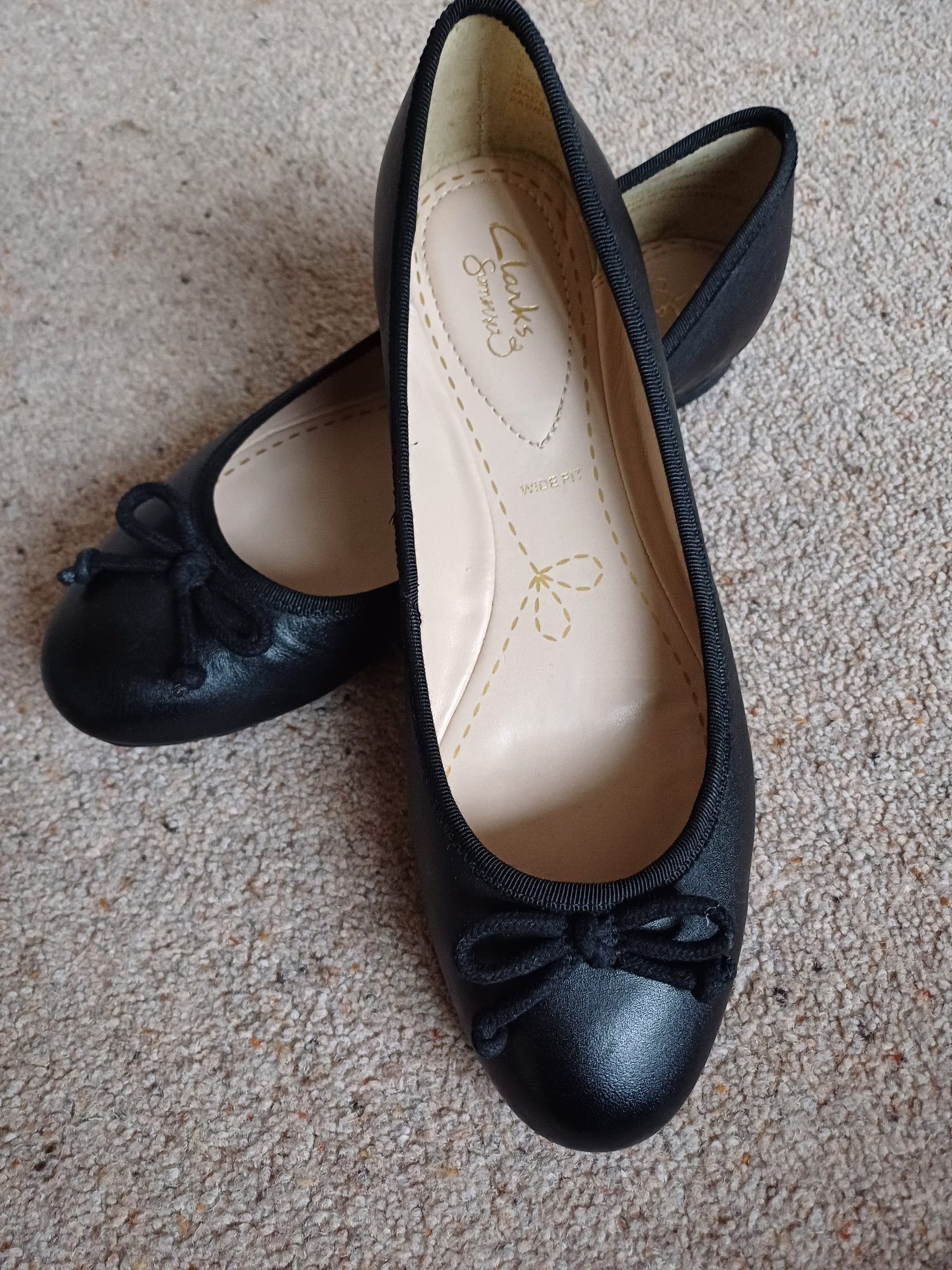 Winchester PBlack Ladies Leather Clarks Ballet-type Shoes